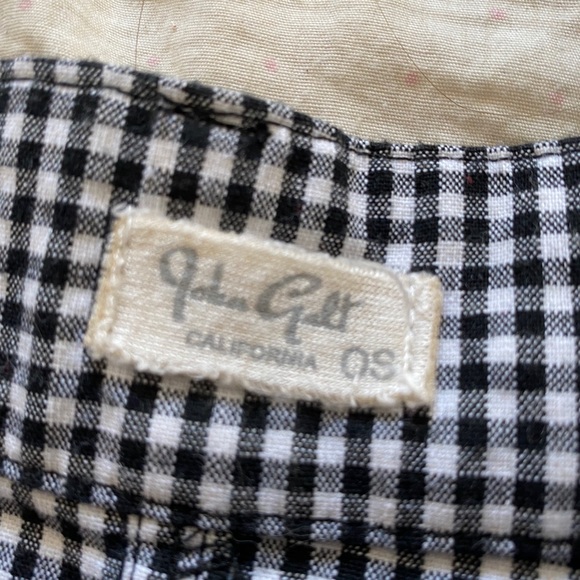 Brandy Melville Plaid Skirt - Picture 4 of 4